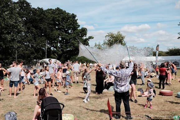 bubble shows , bubble person